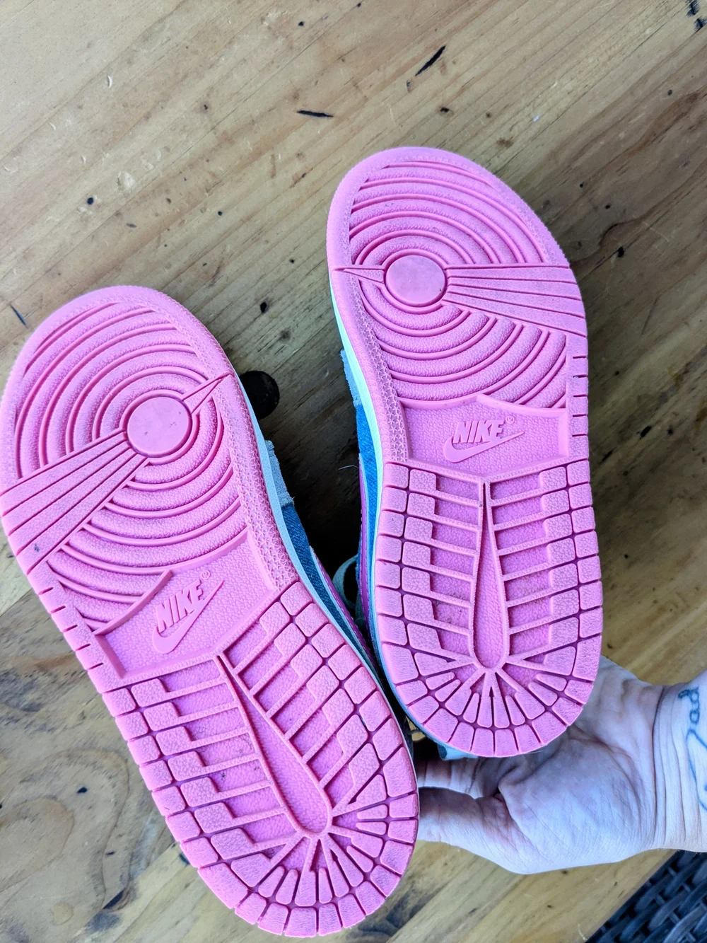 Jordan 1 Mid SE Denim Sequin in 